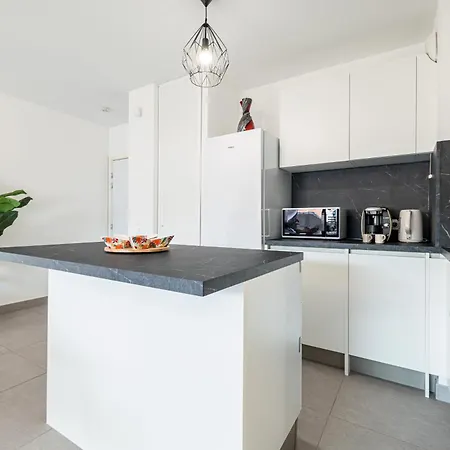 Bienvenue 2 Piece Clim Parking * Menton