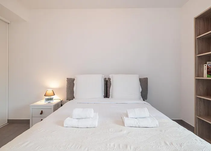 Bienvenue-parking-clim-centre Apartment