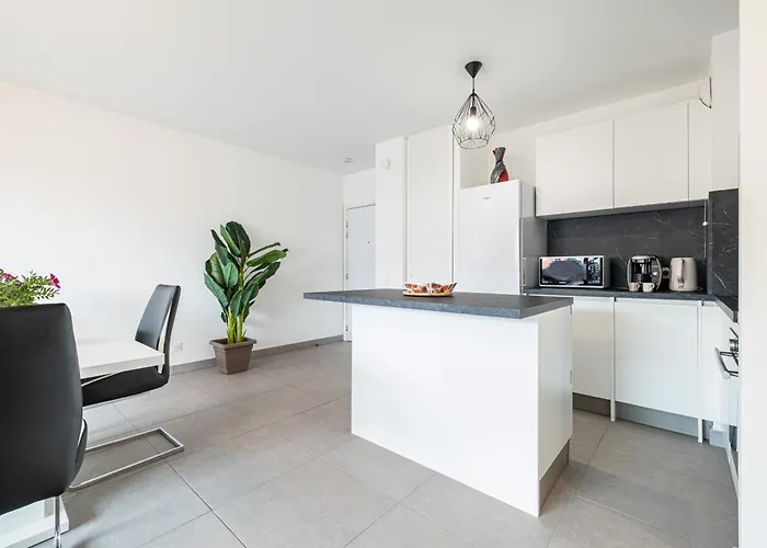 Bienvenue-parking-clim-centre Apartment