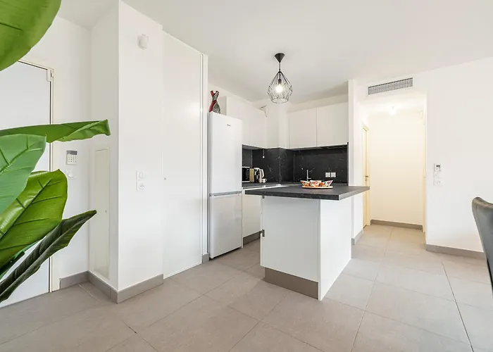 Apartment Bienvenue-parking-clim-centre