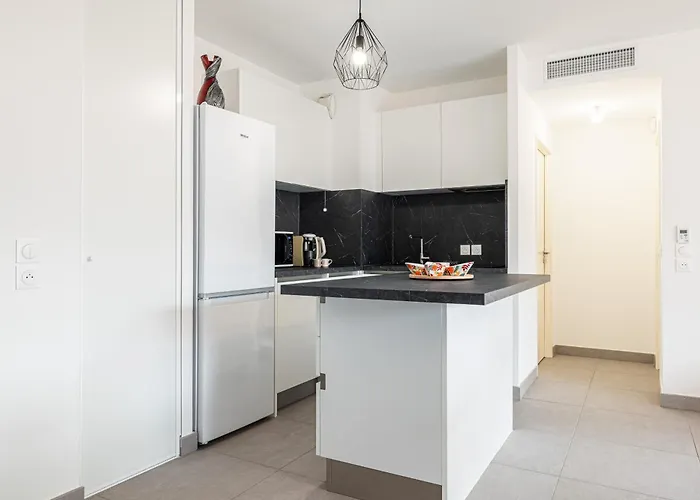 Bienvenue-parking-clim-centre Apartment *