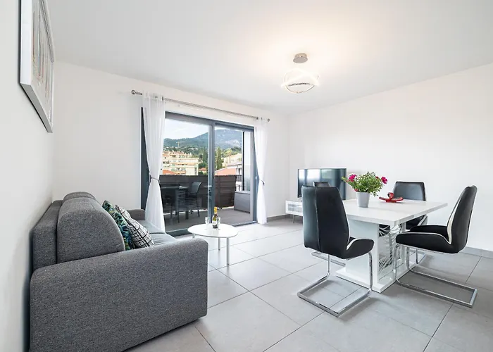 Apartment Bienvenue-parking-clim-centre