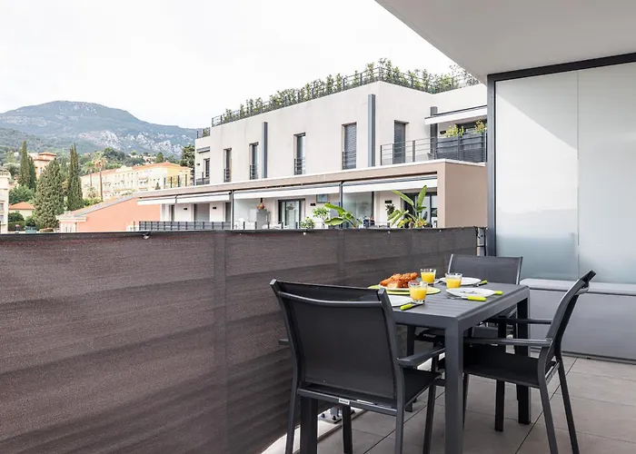 Bienvenue-parking-clim-centre * Menton